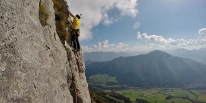 Beitragsbild des Blogbeitrags Kleine Berge, große Wände: Durch die Schieferstein-Südwand 