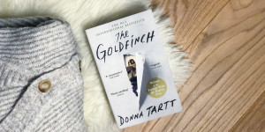 Beitragsbild des Blogbeitrags Book Review: „The Goldfinch“ by Donna Tartt 