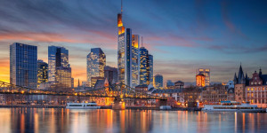 Beitragsbild des Blogbeitrags Frankfurt Tipps: Unterkünfte und Kulinarik 