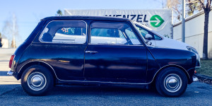 Beitragsbild des Blogbeitrags Schwarzblechfahrer: British Leyland Mini 850 
