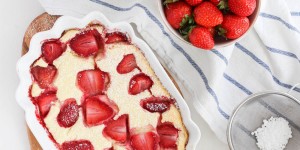 Beitragsbild des Blogbeitrags Topfen-Griess-Auflauf mit Erdbeeren 