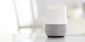 Beitragsbild des Blogbeitrags Google Home oder Amazon Echo 