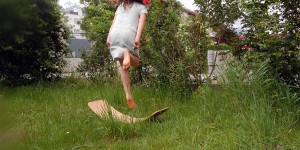 Beitragsbild des Blogbeitrags das.brett – Fitness und Motoriktraining für die ganze Familie 