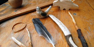 Beitragsbild des Blogbeitrags Schnitzen lernen? Warum unsere Kinder scharfe Messer dürfen