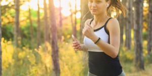 Beitragsbild des Blogbeitrags Let´s rock! 7 Fitness Tracker, die Deine Lieblingssongs spielen 