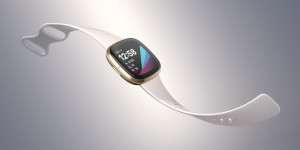 Beitragsbild des Blogbeitrags Fitbit Sense und Versa 3 erhalten mit Update neue Features