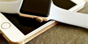 Beitragsbild des Blogbeitrags Worauf Du beim Kauf einer Smartwatch oder Fitness Tracker achten solltest
