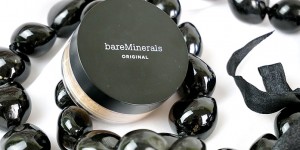 Beitragsbild des Blogbeitrags bareMinerals Original Foundation + Tipps zum Auftragen von Mineralpuder Foundations