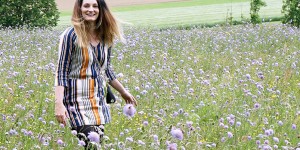 Beitragsbild des Blogbeitrags Capsule Wardrobe Basics – Streifenkleid mal anders 