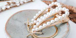 Beitragsbild des Blogbeitrags Look Book – Origineller Perlenschmuck Top Schmucktrend 2021