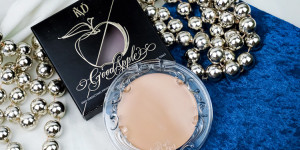 Beitragsbild des Blogbeitrags KvD Beauty Good Apple Foundation Worth the Hype?