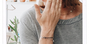 Beitragsbild des Blogbeitrags Unreinheiten und irritierte Haut durch Maske (MNS)?