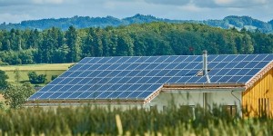 Beitragsbild des Blogbeitrags Photovoltaik Inselanlagen – konsequent unabhängig vom öffentlichen Stromnetz