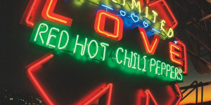Beitragsbild des Blogbeitrags Red Hot Chili Peppers – Unlimited Love 