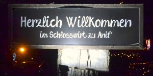 Beitragsbild des Blogbeitrags Silvester 2016 im Schlosswirt in Anif; ein Geschenk meiner Leserschaft