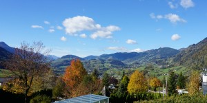 Beitragsbild des Blogbeitrags Warum man im Spätherbst ins Alpendorf fahren sollte. Kulinarik und Wellness im Sonnhof
