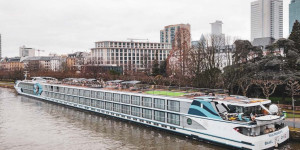 Beitragsbild des Blogbeitrags Unterwegs auf dem Main; Zwischenstopp in Frankfurt