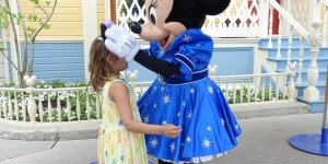 Beitragsbild des Blogbeitrags Von Zauberstaub, der Lütten und einem Disneyland Besuch 