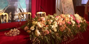 Beitragsbild des Blogbeitrags Walzer soll sie auf Blumen tanzen – Wiener Opernball 2018 