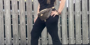Beitragsbild des Blogbeitrags Ob Bumbag, Fanny Pack oder Waist Bag – die Bauchtasche ist wieder da!