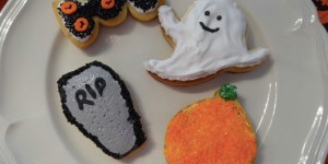 Beitragsbild des Blogbeitrags Halloween Cookie Icing Ideas 
