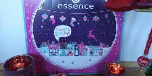 Beitragsbild des Blogbeitrags Mein essence Adventskalender und ein Gewinnspiel 