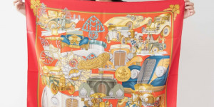 Beitragsbild des Blogbeitrags Automobile, Automotive History on a Scarf – Day 20 of 28 Scarves 