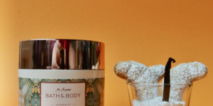 Beitragsbild des Blogbeitrags M. ASAM Soft Vanilla Bath & Body Creme – köstlich wie Vanillekipferl 