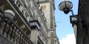 Beitragsbild des Blogbeitrags Weekly Photo Challenge – Look Up in Hamburg