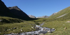 Beitragsbild des Blogbeitrags In den Bergen in Kirgisistans 
