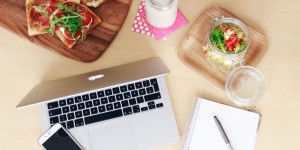 Beitragsbild des Blogbeitrags [6 Blogger im Office] Food to go – einfache Rezeptideen für unterwegs. 