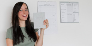 Beitragsbild des Blogbeitrags Süchtig nach X Strandl: Das ist meine eigene Kalender-Kollektion 2022.