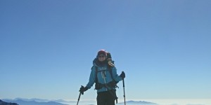 Beitragsbild des Blogbeitrags 9 praktische Tipps zum alleine Trekken & Wandern 