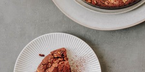 Beitragsbild des Blogbeitrags Buchweizen-Brownies {glutenfrei, raffiniert-zuckerfrei} und ein paar Worte zum Alltagssexismus 