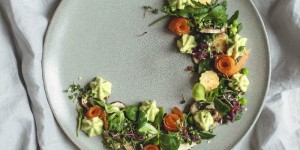 Beitragsbild des Blogbeitrags Vegane Erbsencreme für allerlei gustatorische Abenteuer in der Küche {less waste}