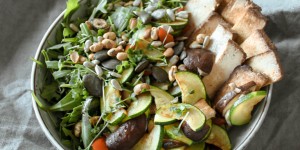 Beitragsbild des Blogbeitrags 15 Minuten Mittagsküche: Gesunde Green Bowl