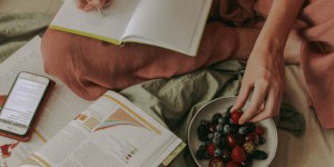 Beitragsbild des Blogbeitrags {Anzeige, Gewinnspiel} The Planetary Health Diet: Von der Zukunft der Welternährung und globalen Klimakrisen