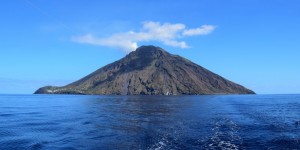 Beitragsbild des Blogbeitrags Stromboli, das Leuchtfeuer des Mittelmeers 