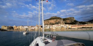 Beitragsbild des Blogbeitrags Cefalù, ein Touristenmagnet Siziliens