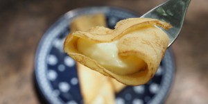 Beitragsbild des Blogbeitrags Holunderblütencurd für die Palatschinken