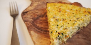 Beitragsbild des Blogbeitrags Dreierlei: Zucchini-, Paprika- und Giersch-Quiche