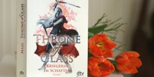 Beitragsbild des Blogbeitrags [Rezension] Throne of Glass 2 (Kriegerin im Schatten) von Sarah J. Maas 