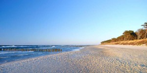 Beitragsbild des Blogbeitrags Warnemünde im Herbst: 3 Tage im sehr guten 4*-Hotel plus Frühstück und Wellness schon ab 99€