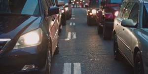 Beitragsbild des Blogbeitrags ÖAMTC: Teuer bis skurril – Verkehrsbestimmungen im Ausland