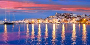 Beitragsbild des Blogbeitrags Ibiza im Herbst: 7 Tage im sehr guten 3*-Hotel inkl. Halbpension, Flüge und Transfer schon ab 394€ 