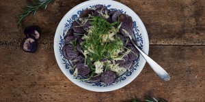Beitragsbild des Blogbeitrags Violette Gnocchi mit Käse