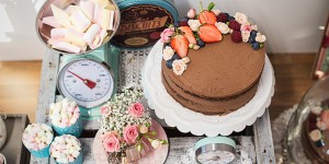 Beitragsbild des Blogbeitrags Schoko Naked Cake 