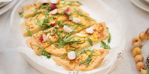 Beitragsbild des Blogbeitrags Frühlings Apfel Käse Tarte