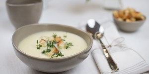 Beitragsbild des Blogbeitrags Spargelcremesuppe