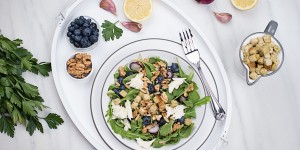 Beitragsbild des Blogbeitrags Sommerlicher Beerensalat 